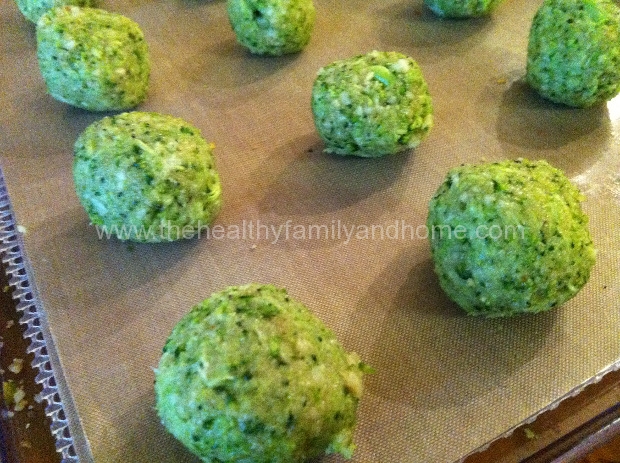 This easy raw recipe for Raw Broccoli Balls is so easy to make and it ...