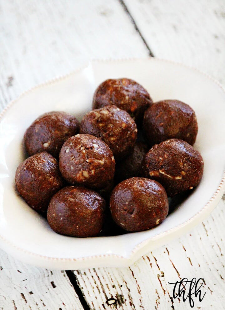 Raw Vegan Lectin-Free Cacao Almond Balls | The Healthy Family and Home