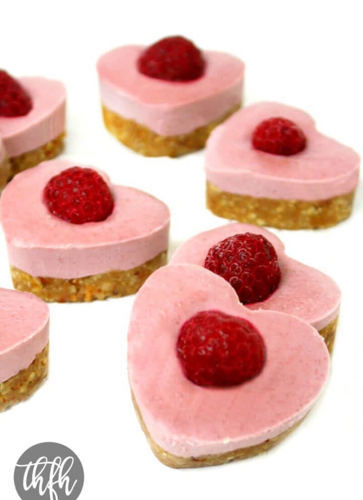 Raw Vegan No-Bake Strawberry and Raspberry Cheesecake Hearts | The Healthy Family and Home