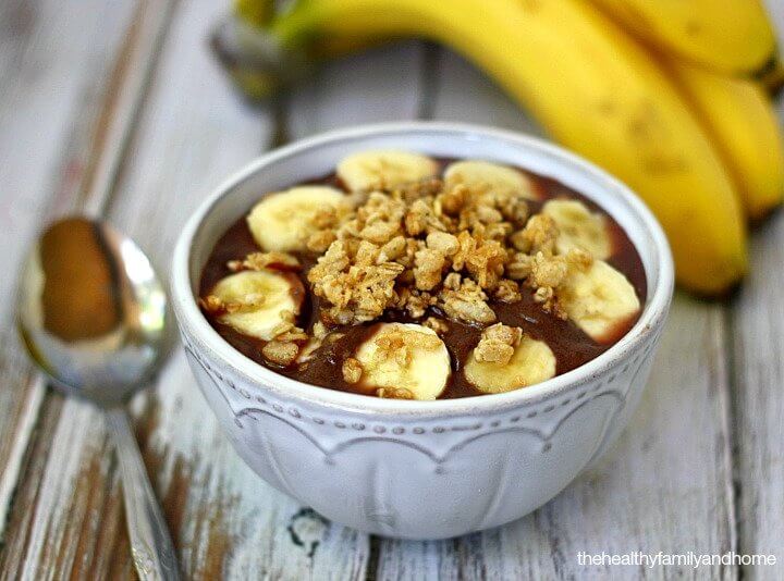 Classic Acai Bowl - Vegan, Gluten-Free, Dairy-Free and No Refined Sugars | The Healthy Family and Home