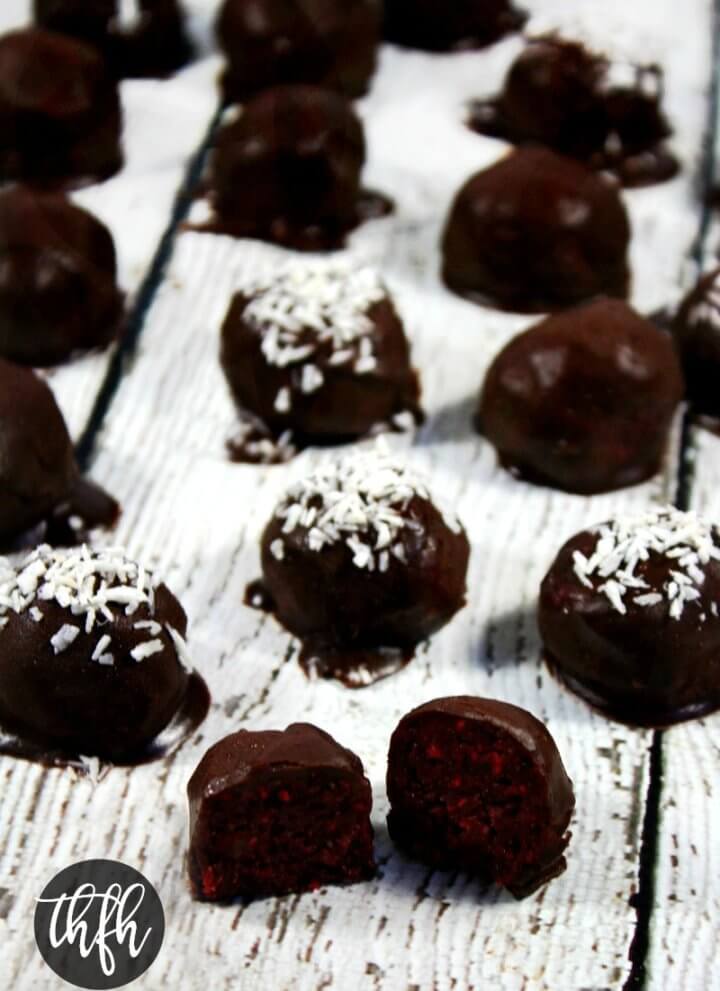 Clean Eating Vegan Raspberry Truffles | The Healthy Family and Home