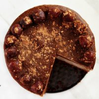 Gluten-Free Vegan No-Bake Chocolate Peanut Butter Cheesecake | The Healthy Family and Home
